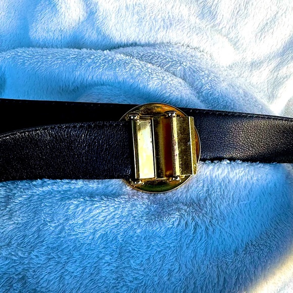 CHANEL Black Lambskin Leather Adjustable CC Belt w/ Goldtone Medallion Buckle - Picture 4 of 6